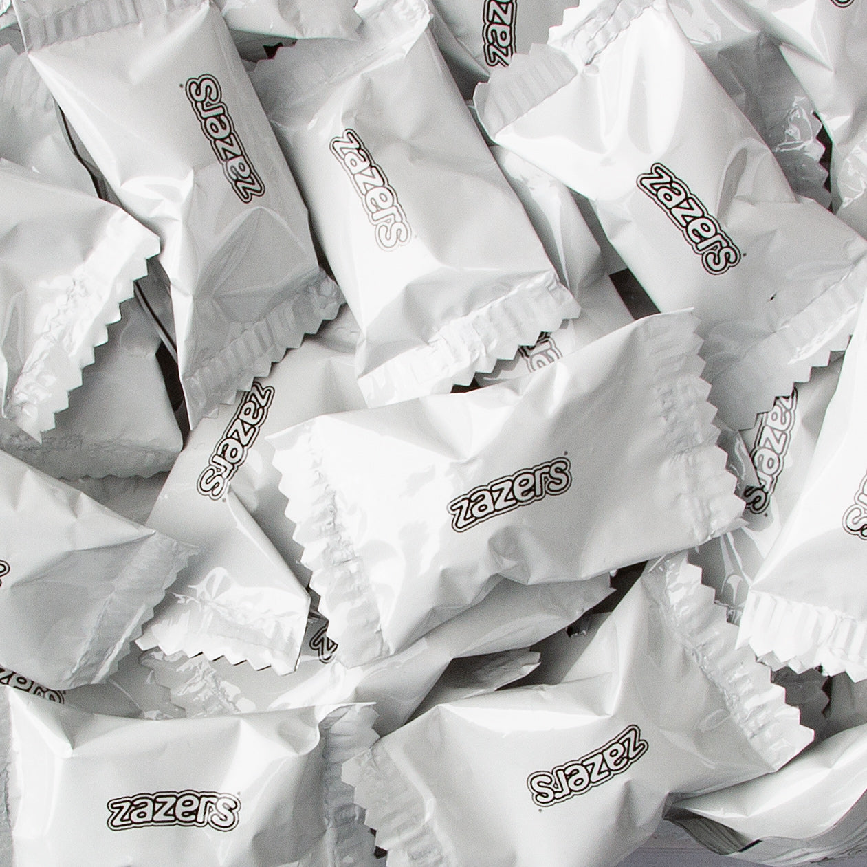 White Foiled Zaza Chews - Strawberry