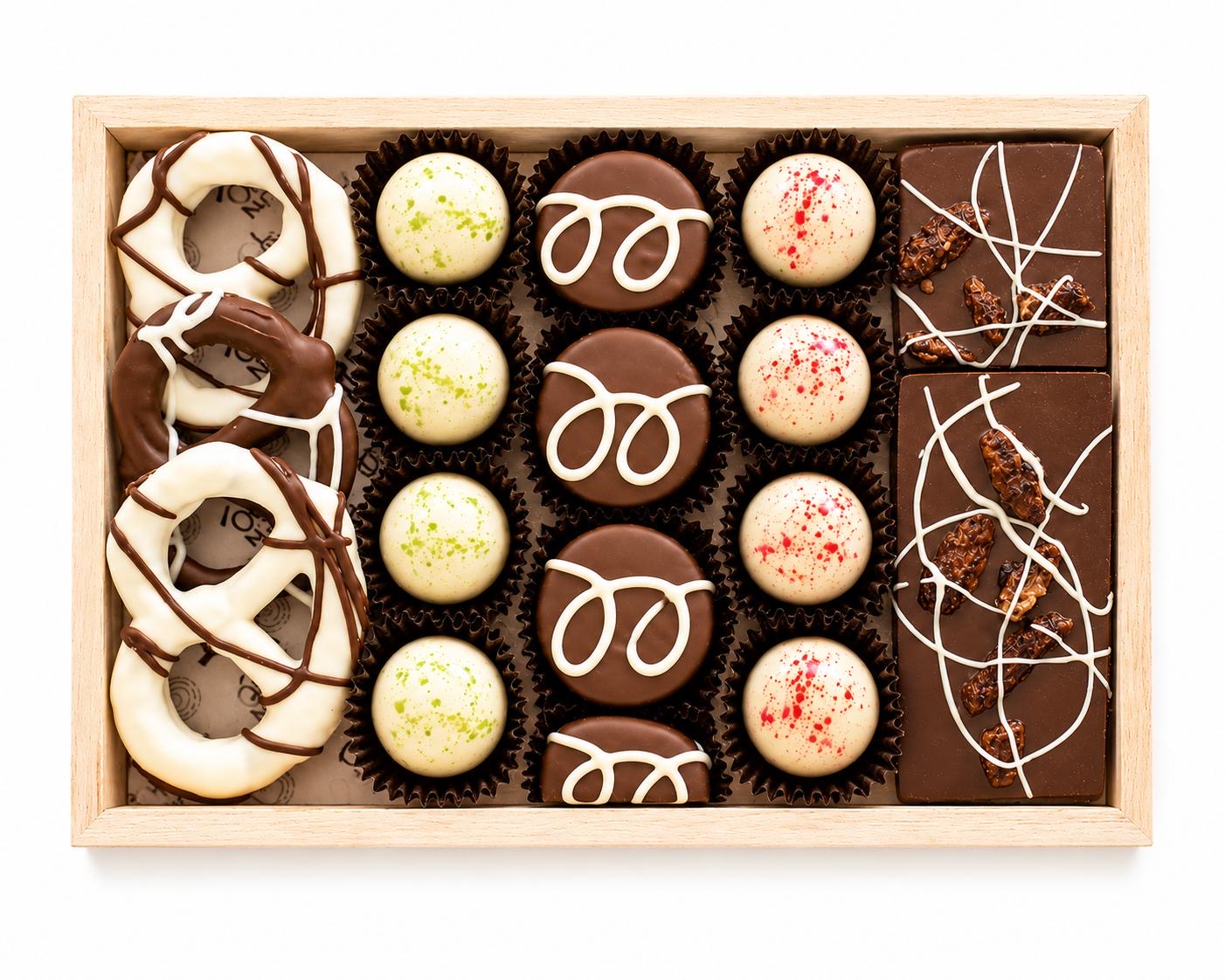 Shavuos Dairy Chocolate Wood Gift Tray