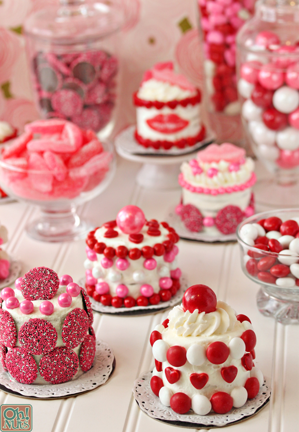 Easy Valentine’s Day Mini Cakes | Oh Nuts Blog