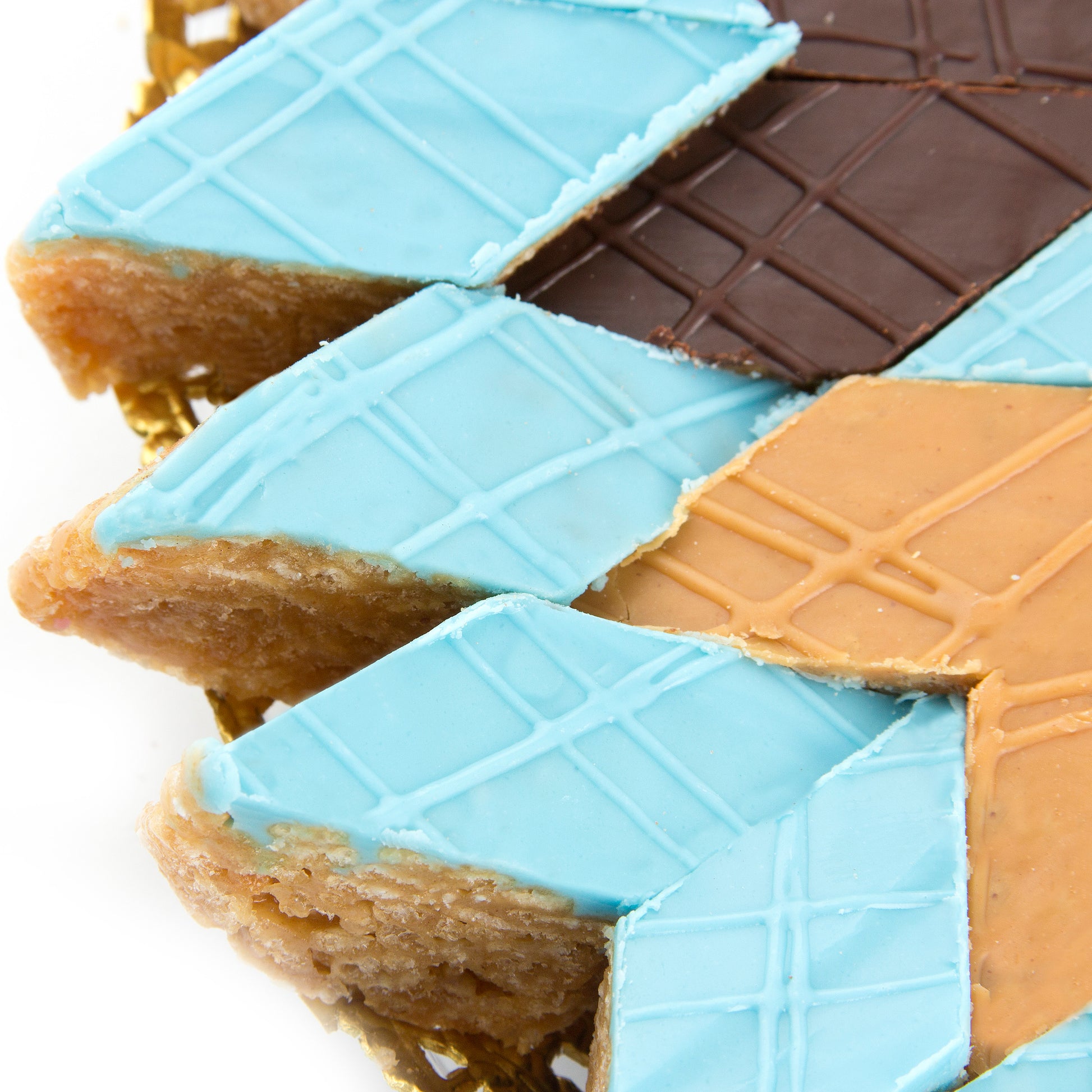 Handcrafted Blue Peanut Diamond Chew Platter - Medium