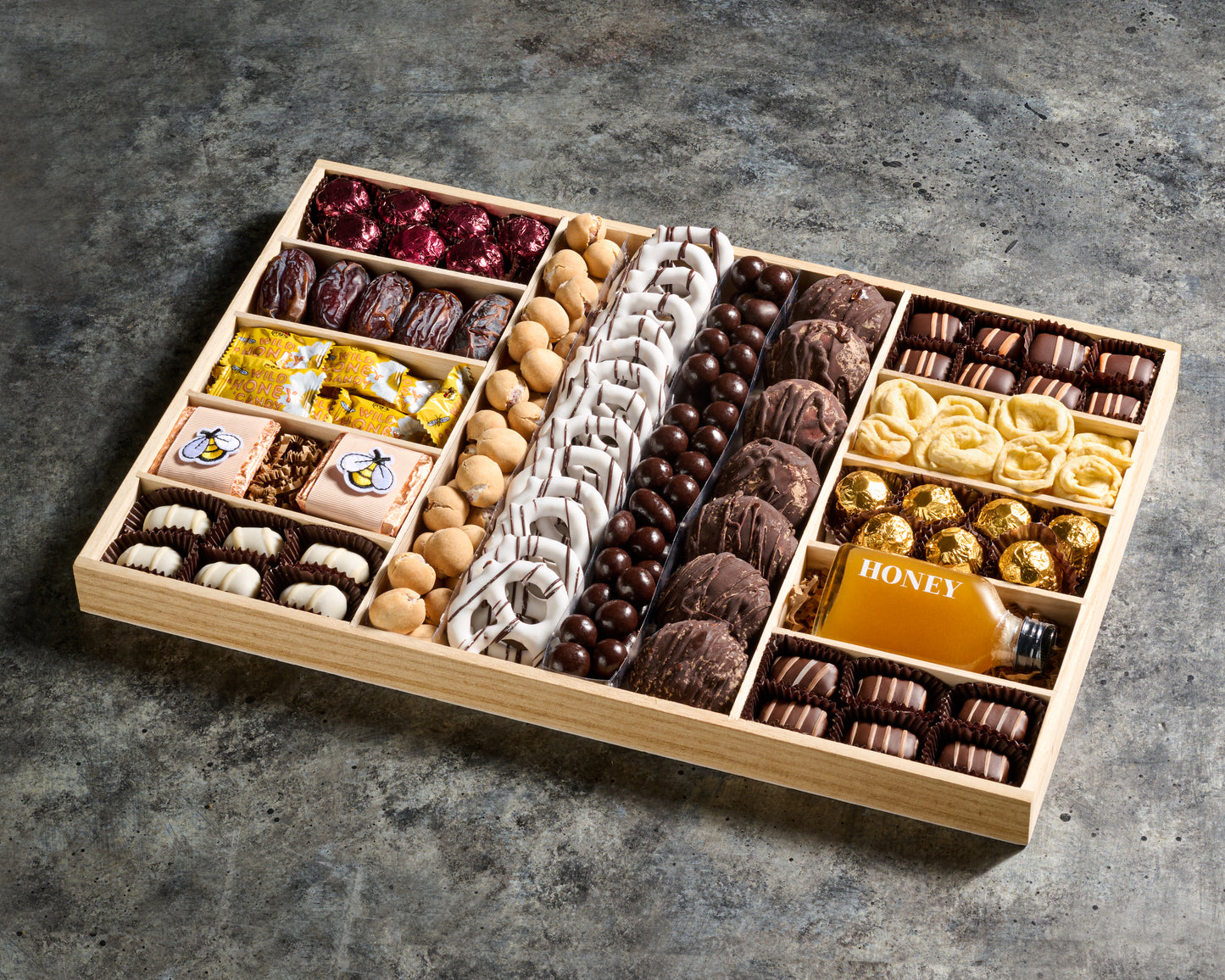 Wooden Nut & Chocolate Gift Tray – XL