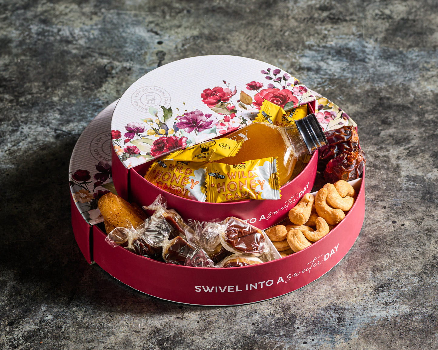 Swivel Round Rosh Hashanah Gift Basket & Nuts