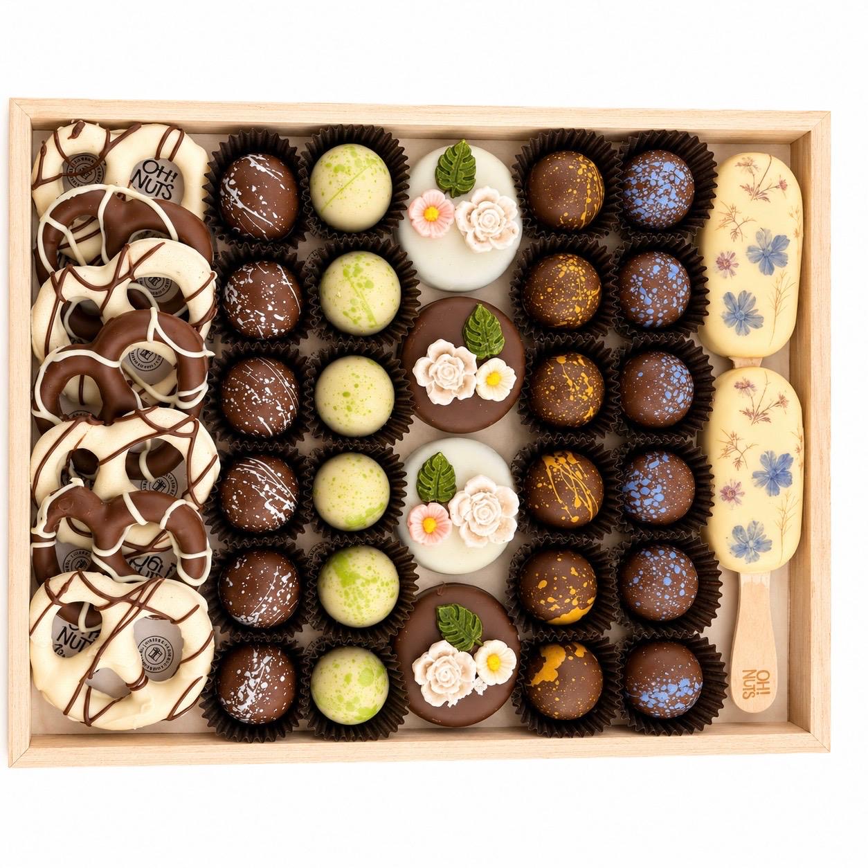 Shavuos Dairy Truffle & Pops Line Up Wooden Gift Tray